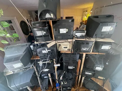 CRT TV party